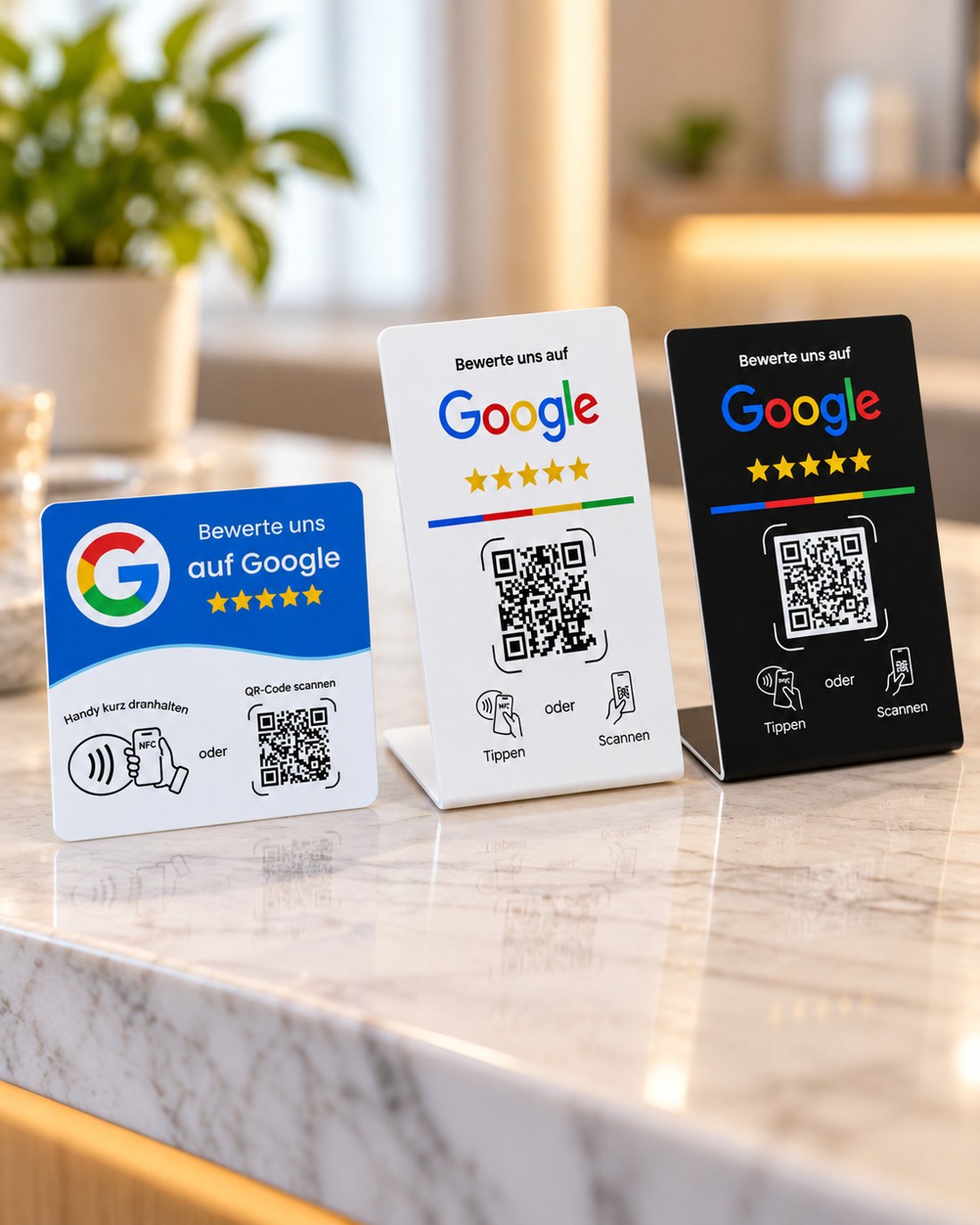 Blau-weisse Google NFC Karte, weisser und schwarzer Google Bewertungsaufsteller